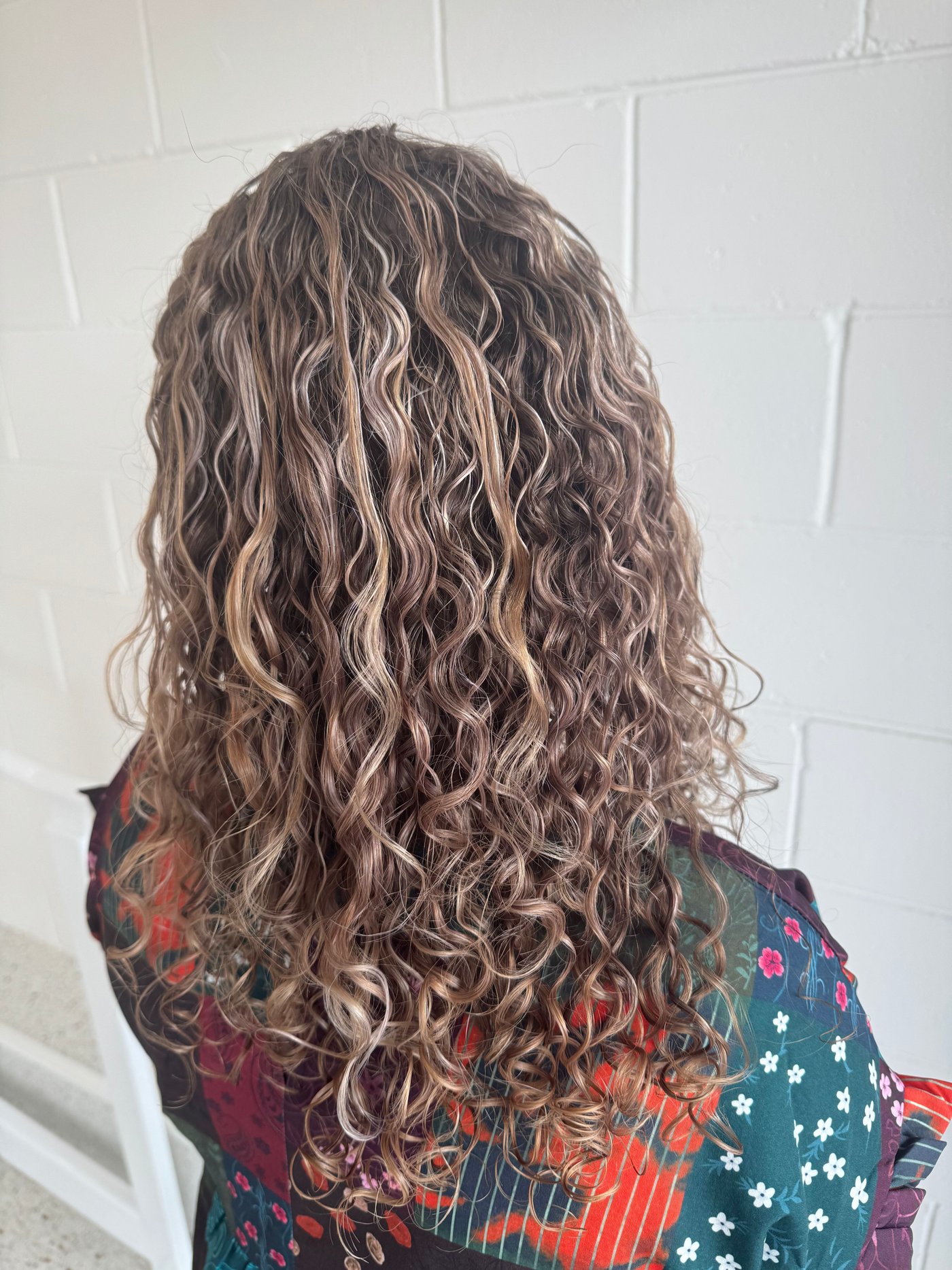 Defrizzed curls after BR Soul Botox hyaluronic treatment, second angle